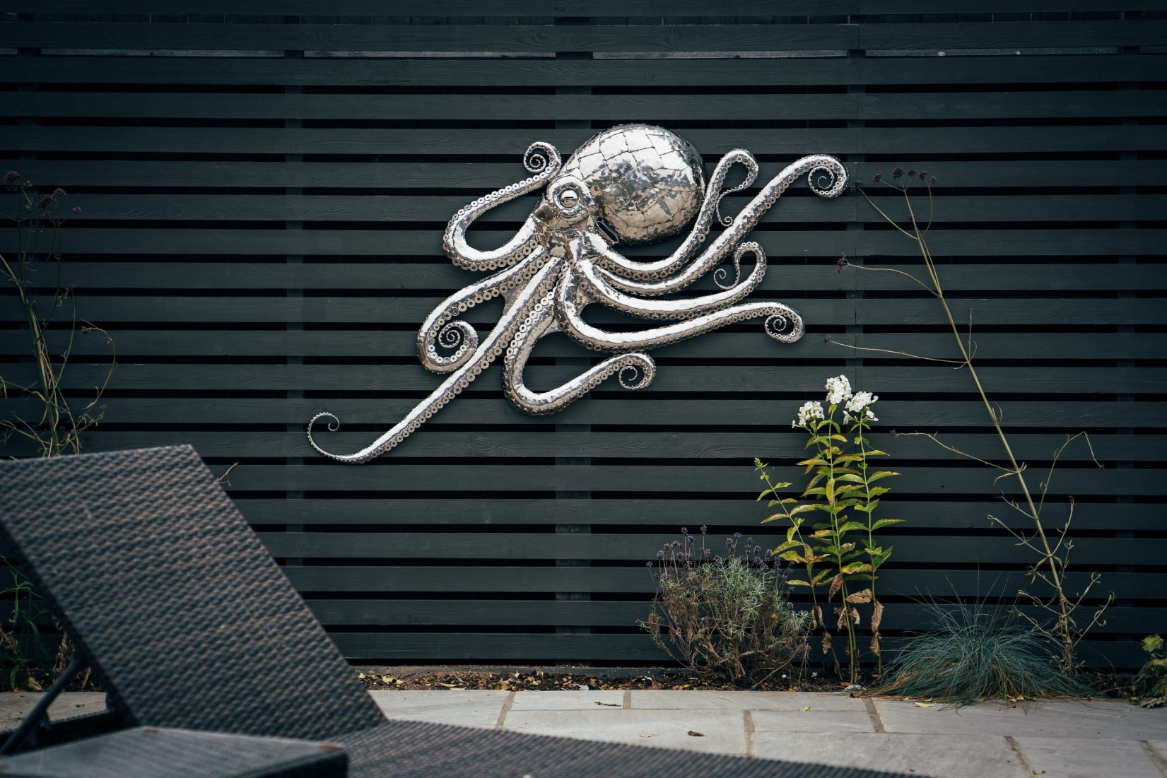 Octopus wall-mounted - Michael Turner sculpture and artwork